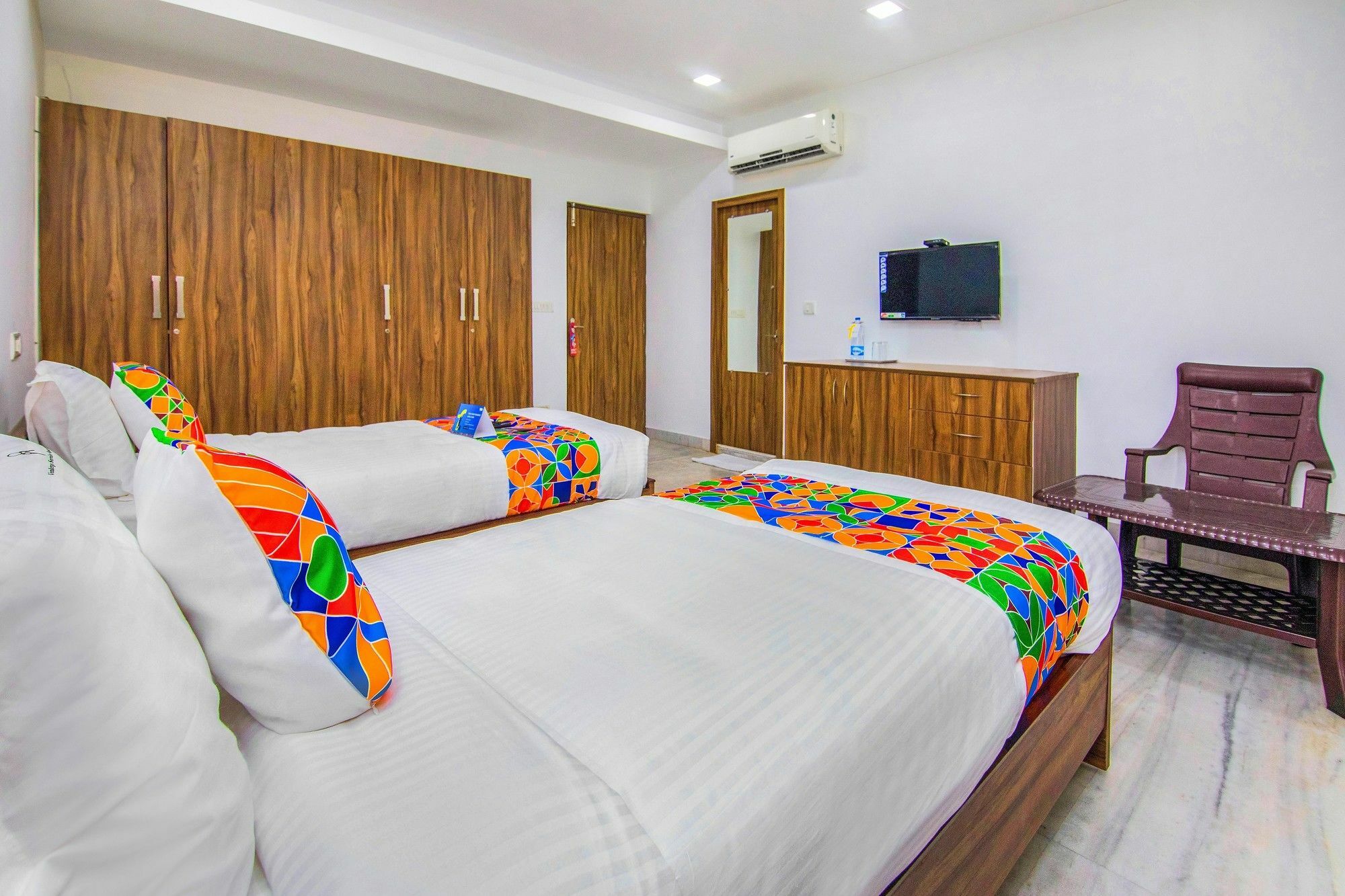 Fabhotel Venkeys Service Apartment Mylapore Chennai Extérieur photo